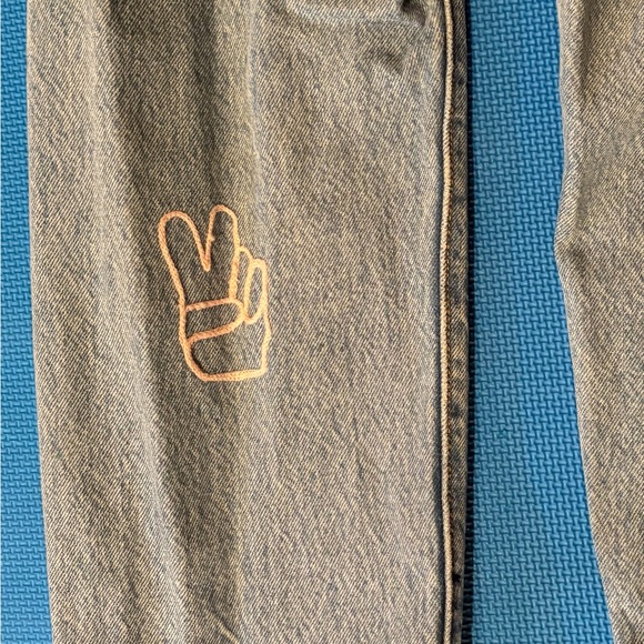 Levi's Premium 501 Distressed Embroidered Jeans - Picture 5 of 8